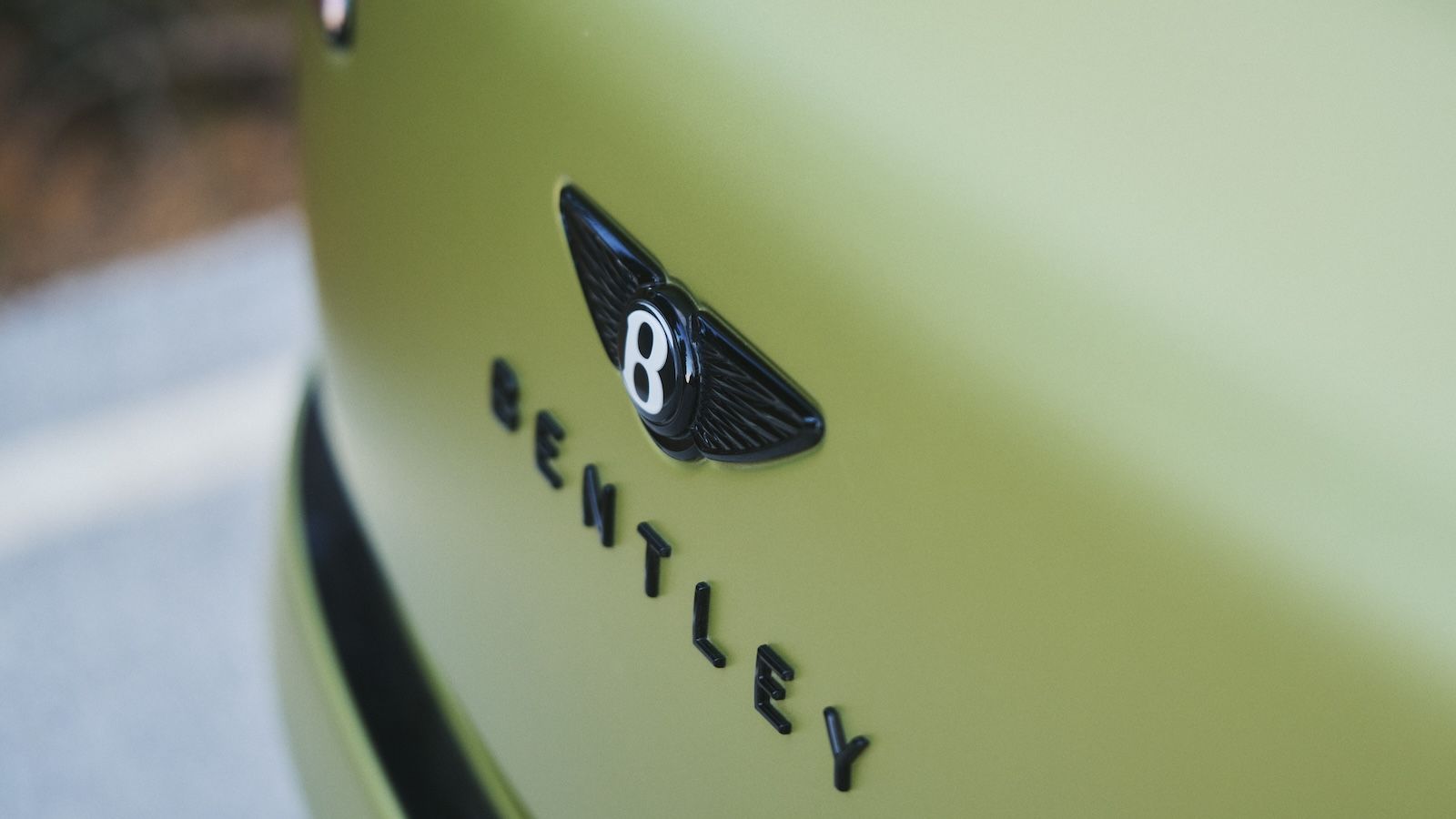 Η νέα Bentley Torcal γίνεται το ισχυρότερο και ταχύτερο στην ιστορία της μάρκας, με ακαριαία ροπή και κορυφαία άνεση.
